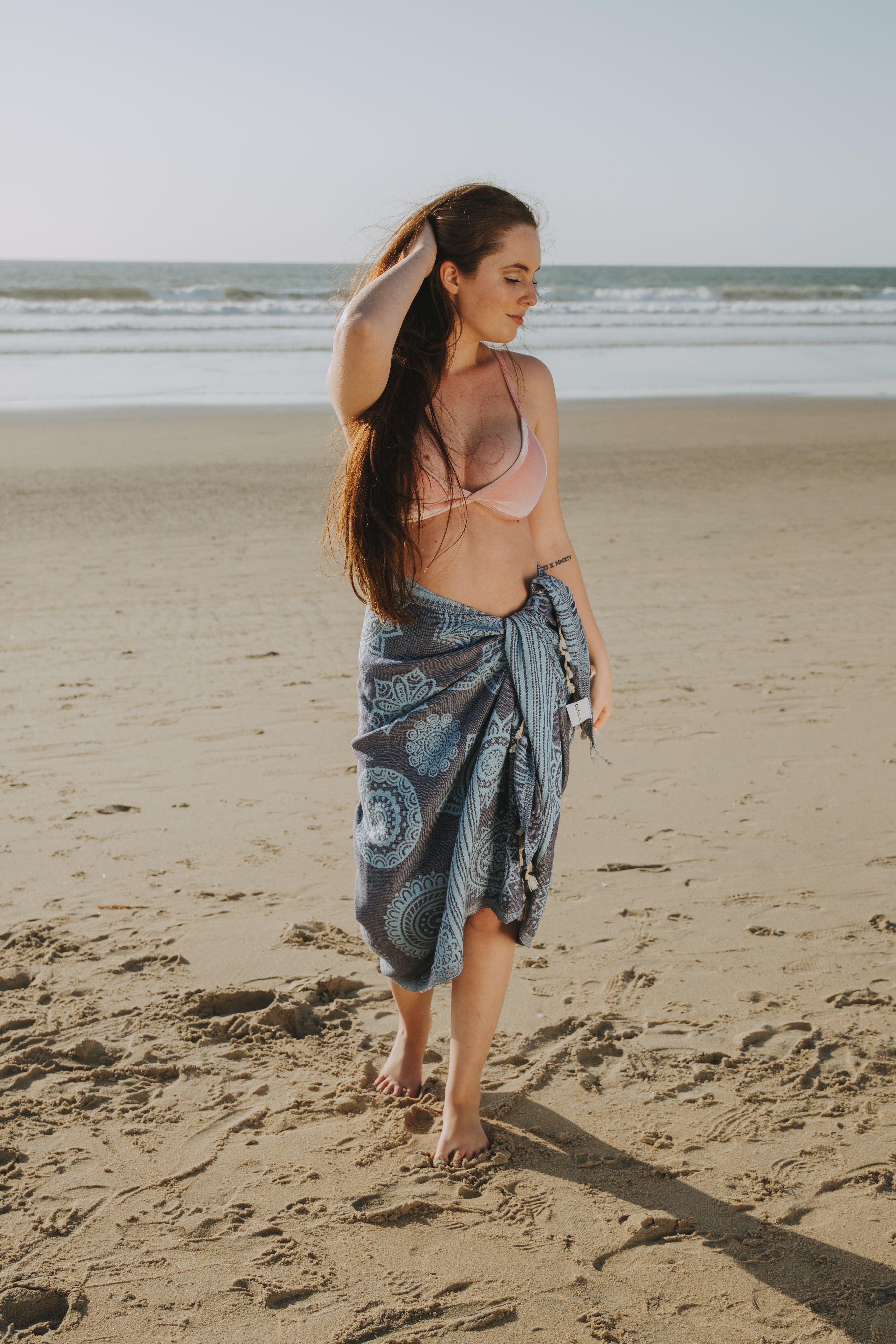 How to Wear a Turkish Towel: The Different Ways You Can Style It InfuseZen How to Wear a Turkish Towel: The Different Ways You Can Style It InfuseZen
