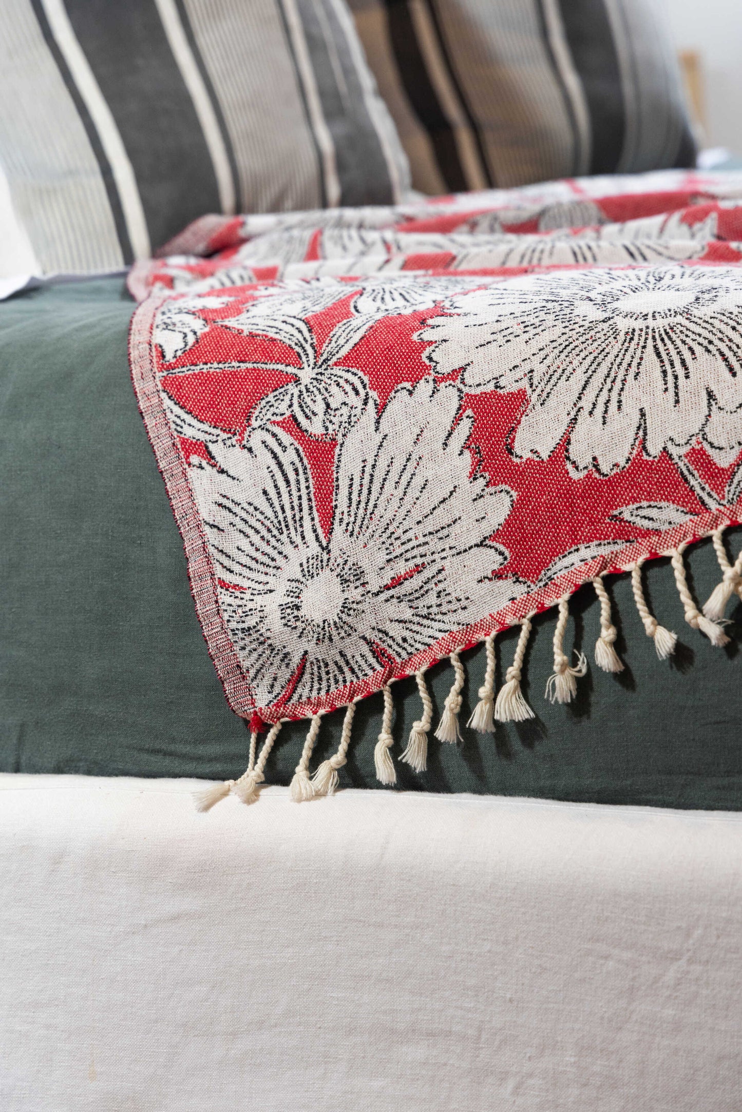 Garden Flower Organic Cotton Medium Weight Throw Blanket in Red