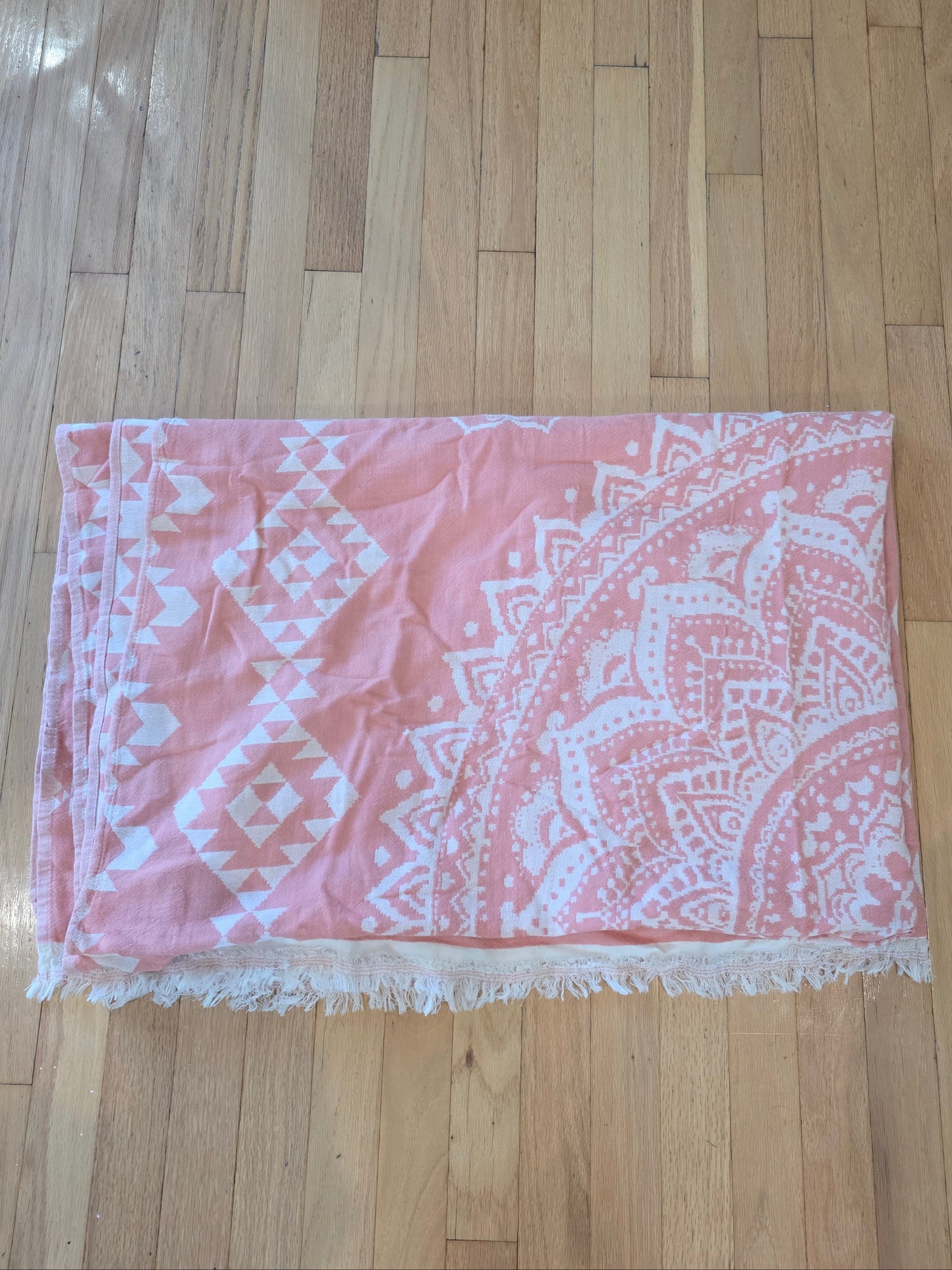 OUTLET SALE - Mandala Thin & Lightweght Turkish Throw Blanket in Peach