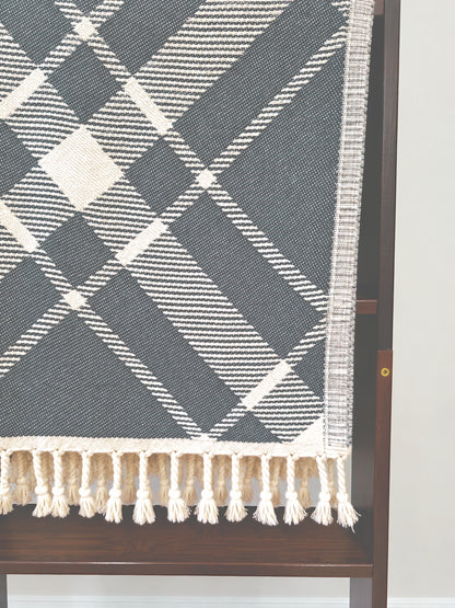 Plaid Organic Cotton Throw Blanket in Dark Grey & Beige