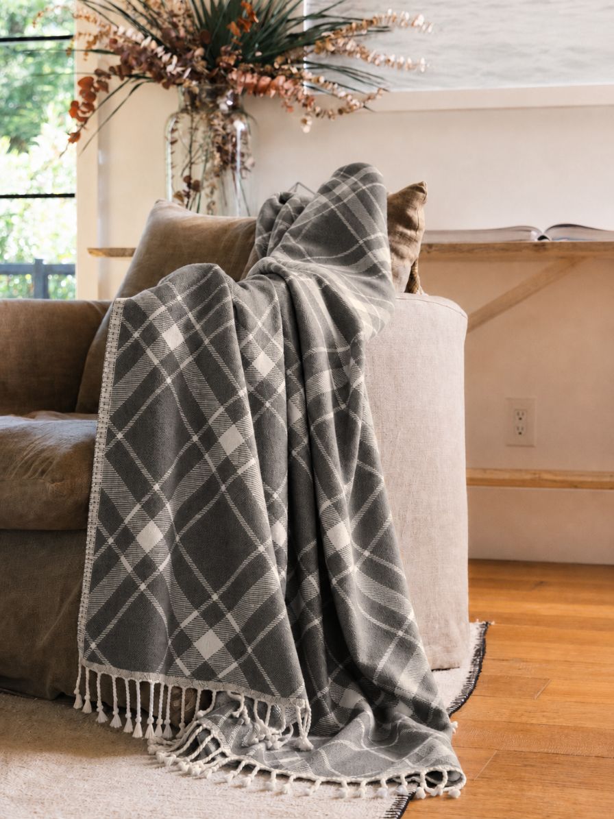Plaid Organic Cotton Throw Blanket in Dark Grey & Beige