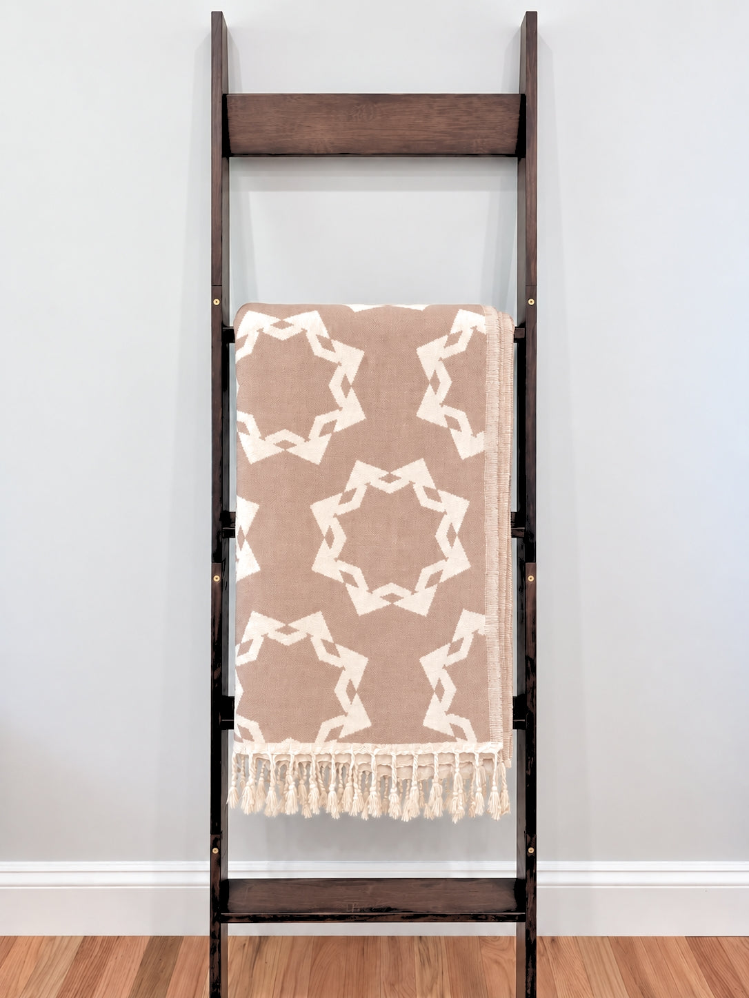 Rosette Organic Cotton Throw Blanket in Camel & Beige
