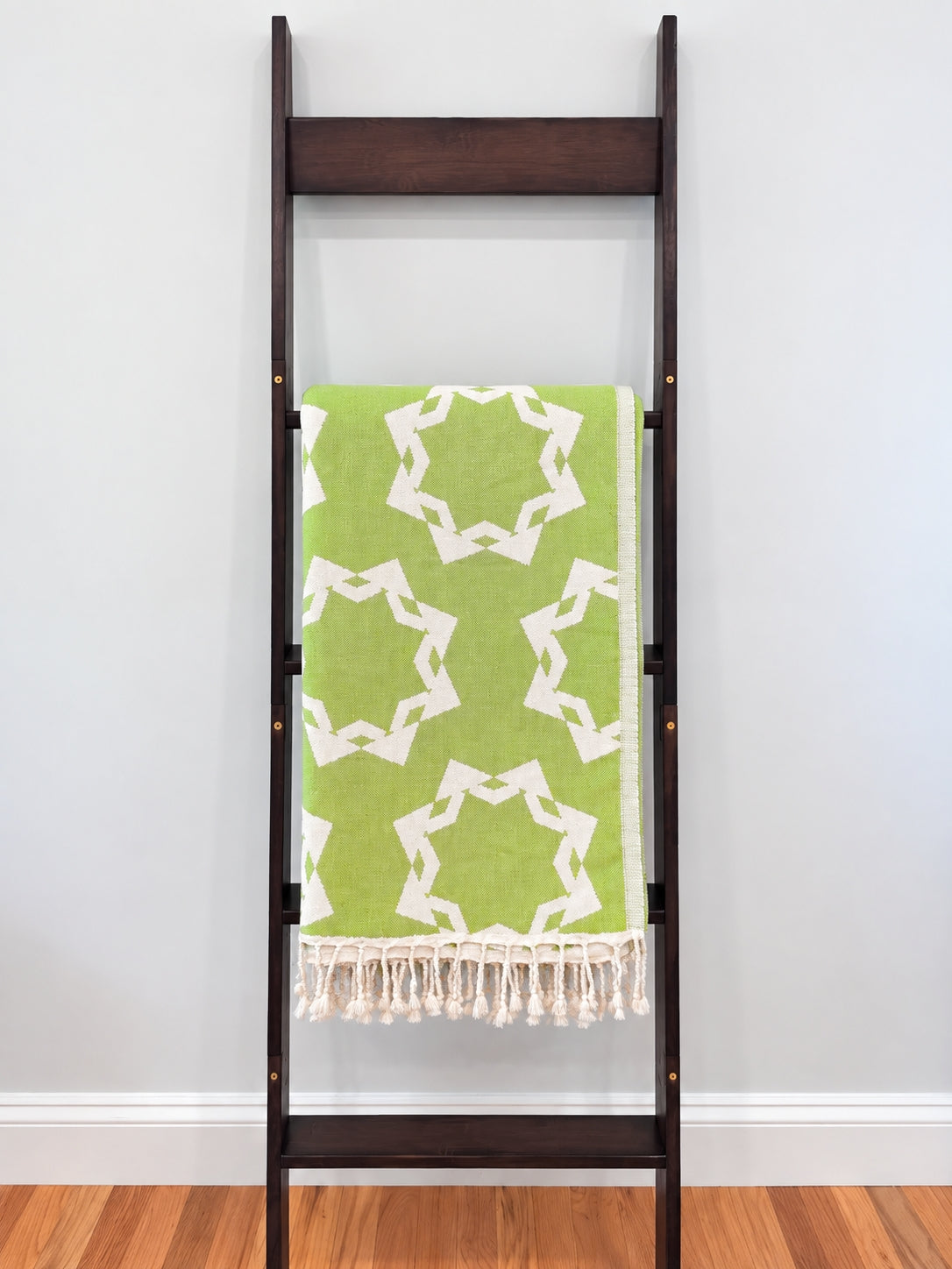 Rosette Organic Cotton Throw Blanket in Olive & Beige