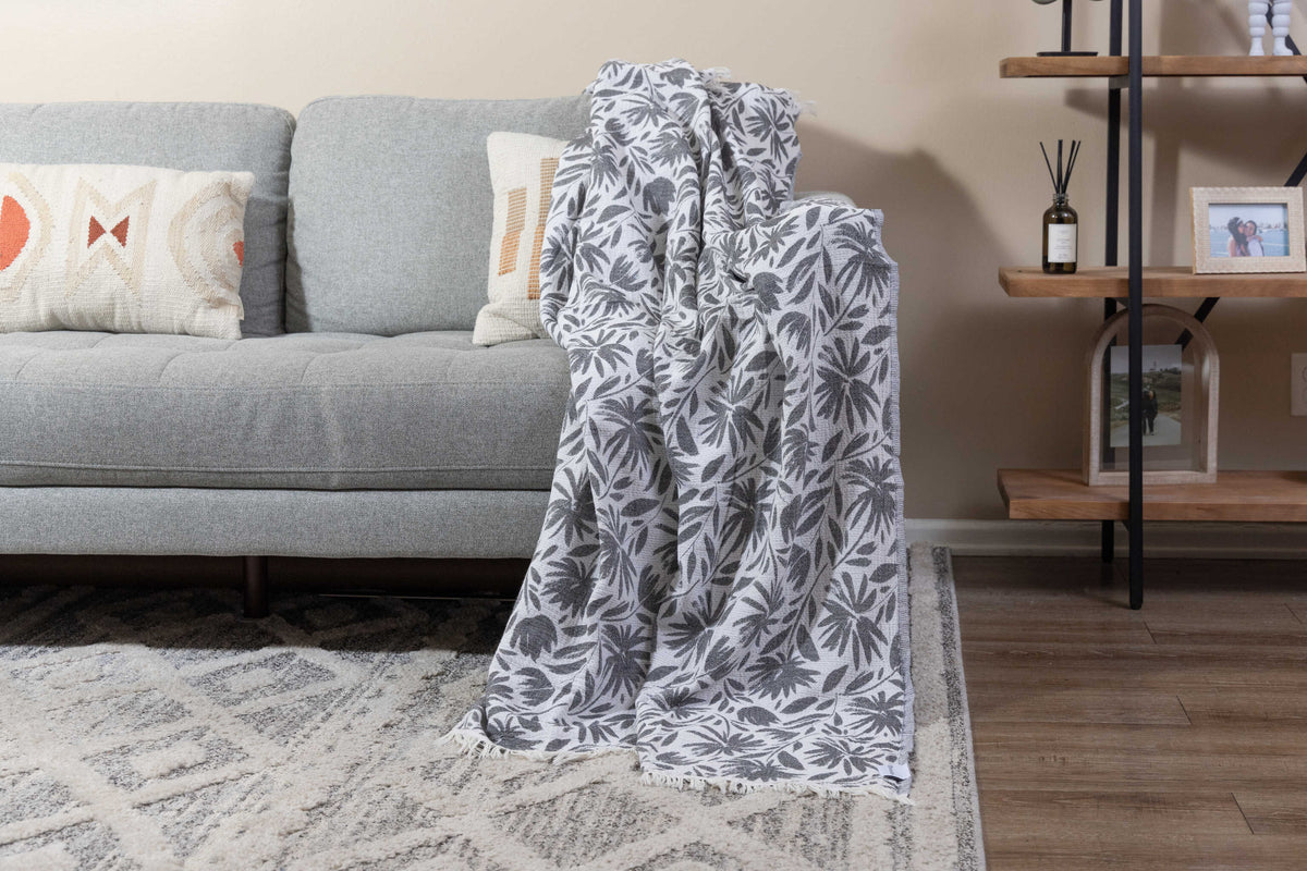 Whimsical Flower Matching Blanket & Towel Bundle – Black (1 Blanket + 2 Towels)