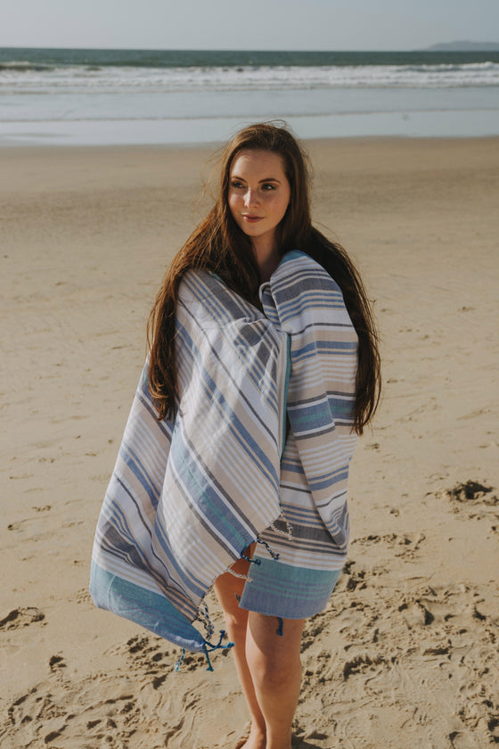 Rainbow Variegated Sand Free Turkish Towel in Navy