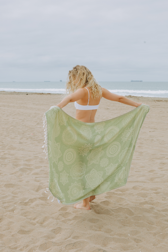 Mandala Flower Sand Resistant Turkish Towel in Olive