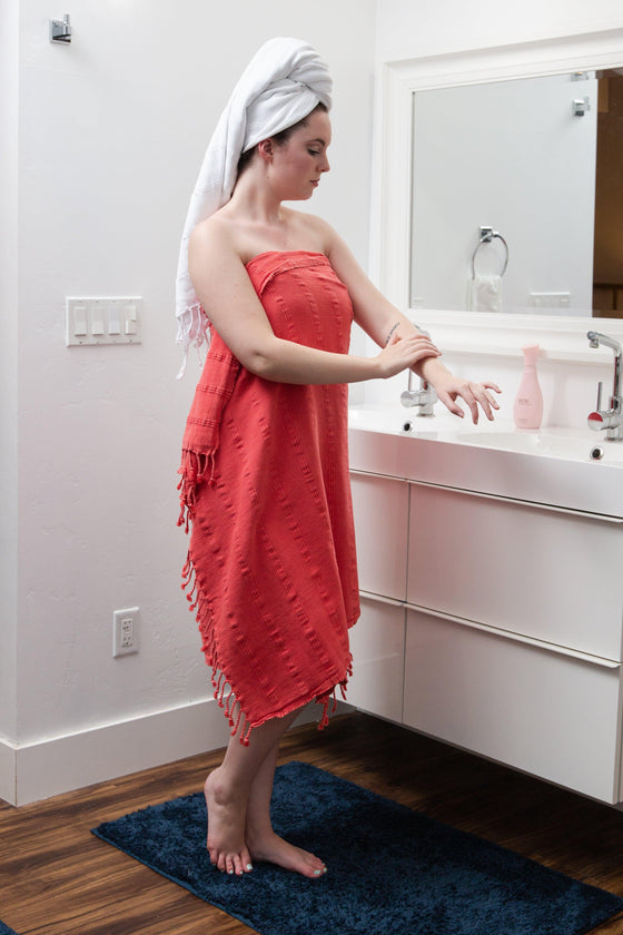 Stonewashed Organic Turkish Towel in Coral